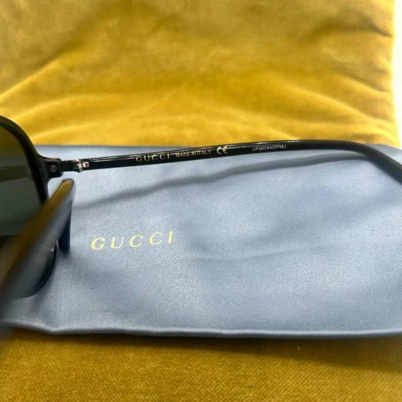 Gucci Dark Aviator Sunglasses - Picture 5 of 6